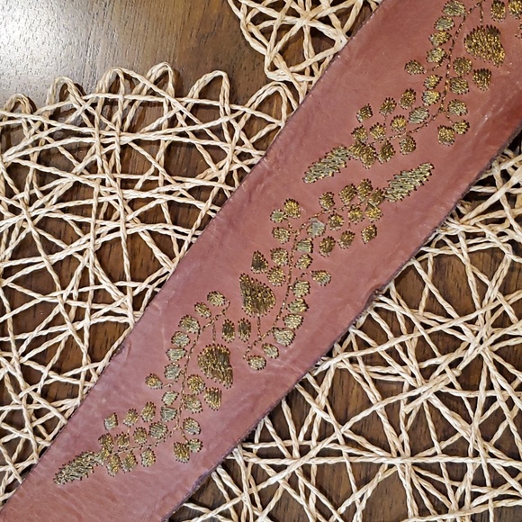 Abercrombie & Fitch leather belt - Picture 7 of 13